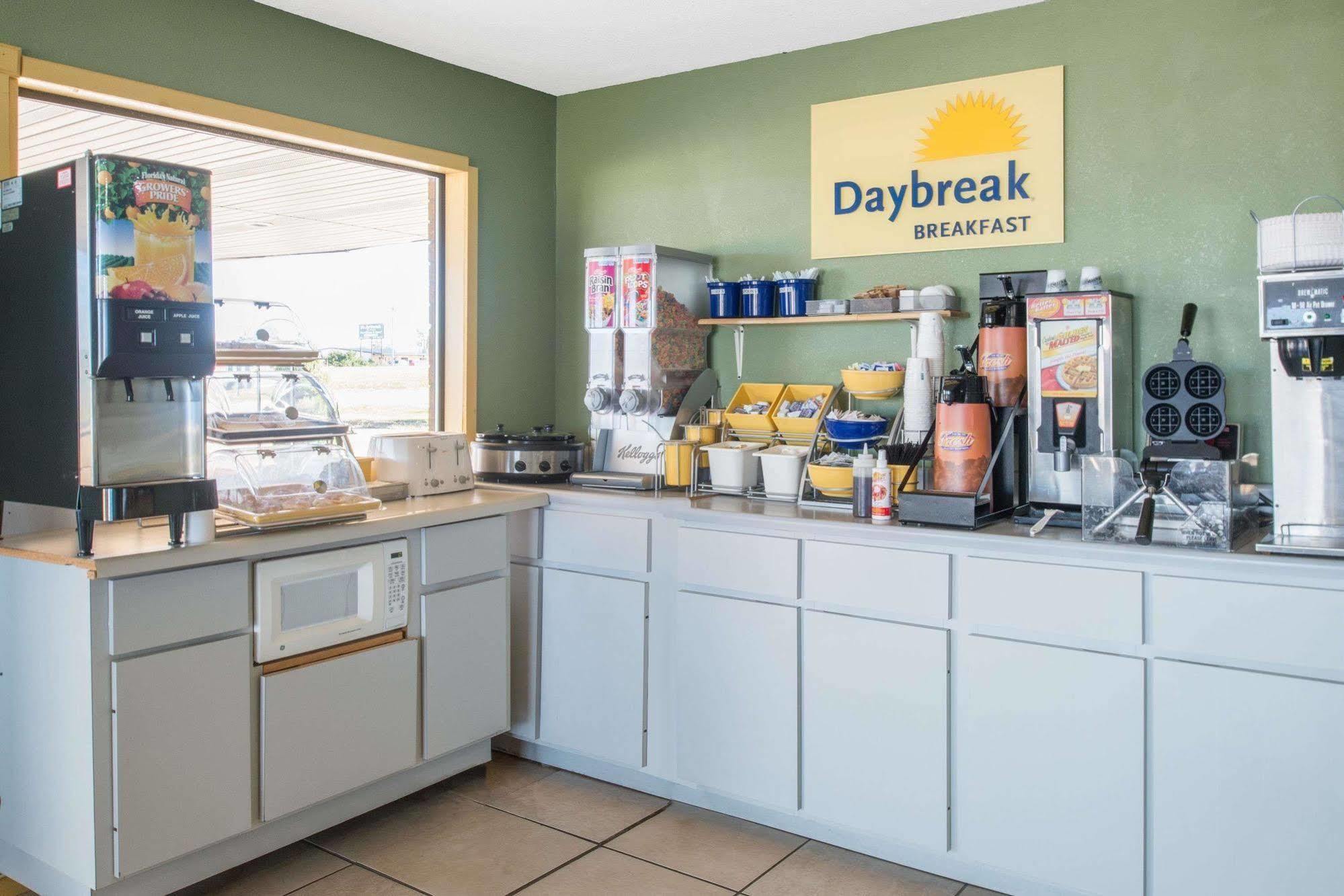 Days Inn By Wyndham Mountain Grove Kültér fotó